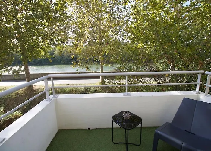 *t2*vue Garonne*piscine*garage*